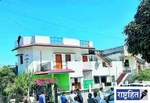 सेवानिवृत्त शिक्षकाच्या घरी सशस्त्र दरोडा! कारंजातील शिक्षक कॉलनीत चोरट्यांची दहशत; चाकू मारून केले गंभीर जखमी