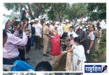 श्रमदान अभियानात हजारो हातांचा सहभाग! धाम तिरावर राबवीला उपक्रम: जिल्हा प्रशासनासह सामाजीक संघटनांचा पुढाकार