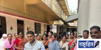 पाण्याच्या समस्येवर संतप्त संत तुकडोजी वार्डातील नागरिकांचे निवेदन ; डाॅ. उमेश वावरे यांच्या नेतृत्वाखाली मुख्याधिकाऱ्यांना निवेदन सादर
