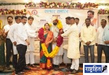 कामगारांचे शोषण थांबवा, इंजि. तुषार उमाळे यांची गर्जना ; वर्ध्यात सपत्नीक सत्कार : कामगार बांधवांचा उत्स्फूर्त प्रतिसाद