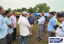 विभागीय कृषी सहसंचालक थेट शेतकऱ्याच्या बांधावर! शेतकऱ्यांच्या सवालांनी अधिकारी निरुत्तर ; अतिवृष्टी मदत व नुकसानभरपाईची आर्त मागणी