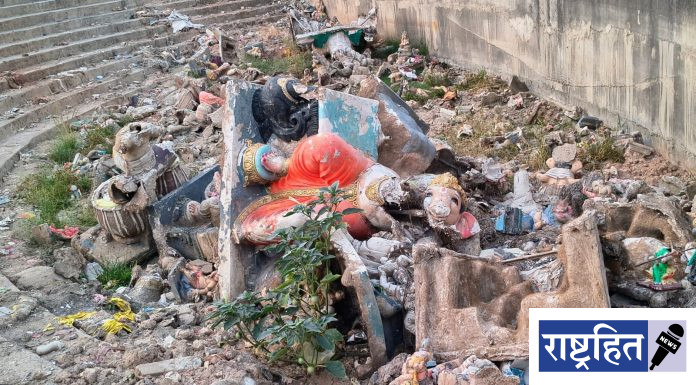 विसर्जन कुंड की विटंबनेचा खड्डा? सात महिन्यांनंतरही भग्न गणेशमूर्तींचा ढिग ; प्रशासनाचे दुर्लक्ष कायम